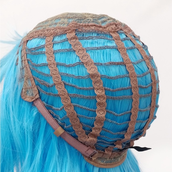 Light Blue Color Wavy Wig with Bangs 17" - Picture 7 of 7